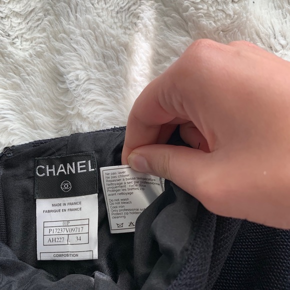 Chanel CC pencil skirt - Picture 3 of 5